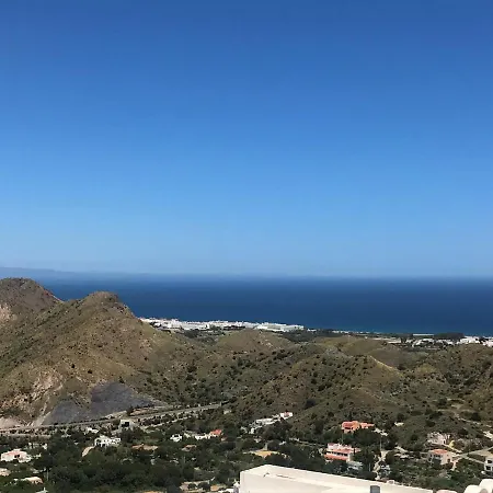 Victoria 1 *